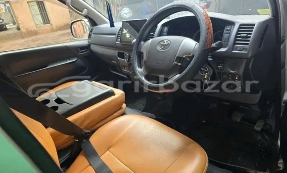 Buy Used Toyota Hiace in Dhaka, Dhaka Buy Used Toyota Hiace in Dhaka, Dhaka