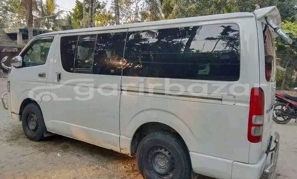 Buy Used Toyota Hiace blue 2008 in Bajitpur, Kishorganj Buy Used Toyota Hiace blue 2008 in Bajitpur, Kishorganj