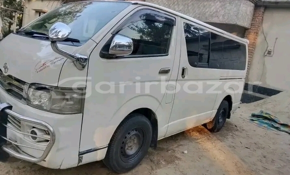 Buy Used Toyota Hiace blue 2008 in Bajitpur, Kishorganj Buy Used Toyota Hiace blue 2008 in Bajitpur, Kishorganj
