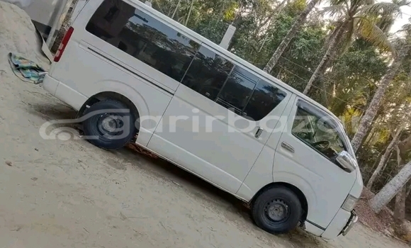 Buy Used Toyota Hiace blue 2008 in Bajitpur, Kishorganj Buy Used Toyota Hiace blue 2008 in Bajitpur, Kishorganj