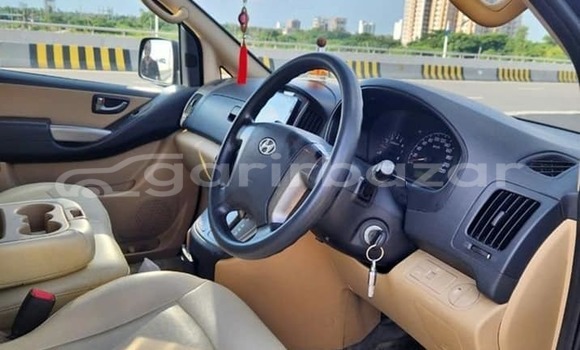 Buy Used 2018 Hyundai H1 in Dhaka, Dhaka Buy Used 2018 Hyundai H1 in Dhaka, Dhaka