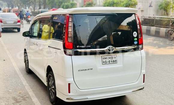 Buy Used 2016 Toyota Esquire in Dhaka, Dhaka Buy Used 2016 Toyota Esquire in Dhaka, Dhaka