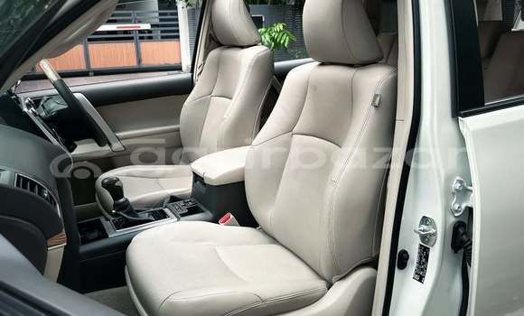 Buy Used 2021 Toyota Land Cruiser in Dhaka, Dhaka Buy Used 2021 Toyota Land Cruiser in Dhaka, Dhaka