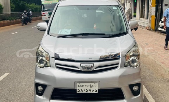 Buy Used 2011 Toyota Noah in Dhaka, Dhaka Buy Used 2011 Toyota Noah in Dhaka, Dhaka