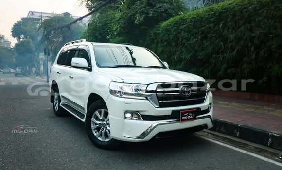 Buy Used 2016 Toyota Land Cruiser in Dhaka, Dhaka Buy Used 2016 Toyota Land Cruiser in Dhaka, Dhaka