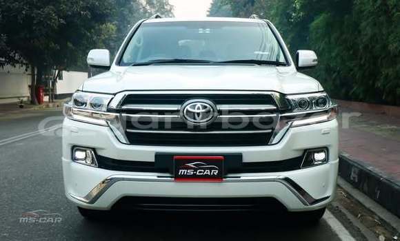 Buy Used 2016 Toyota Land Cruiser in Dhaka, Dhaka Buy Used 2016 Toyota Land Cruiser in Dhaka, Dhaka