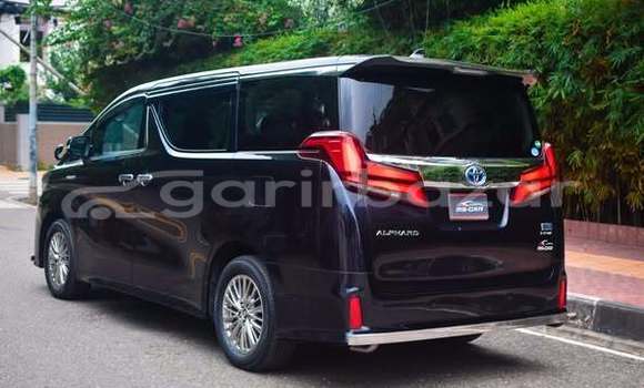 Buy Used 2018 Toyota Alphard in Dhaka, Dhaka Buy Used 2018 Toyota Alphard in Dhaka, Dhaka