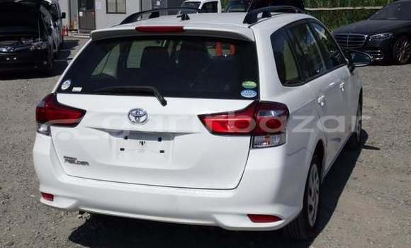 কেনা ব্যবহৃত Toyota axio fielder Other গাড়ী মধ্যে ঢাকা মধ্যে Dhaka