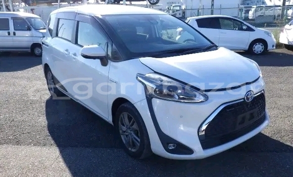 Buy Used Toyota Sienta g push start 2019 in Bandarban, Bandarban Buy Used Toyota Sienta g push start 2019 in Bandarban, Bandarban