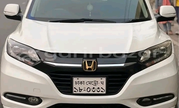 Buy Used Honda Vezel in Bajitpur, Kishorganj Buy Used Honda Vezel in Bajitpur, Kishorganj