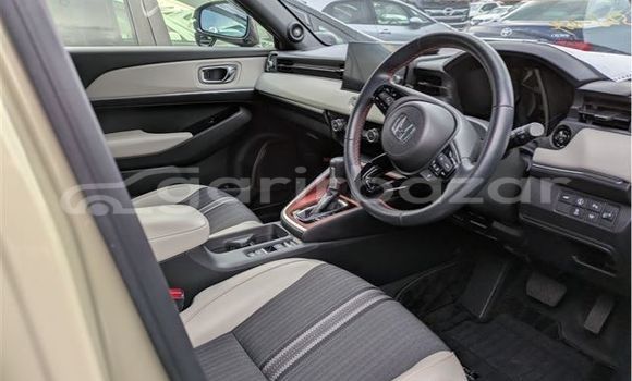 Buy Import 2021 Honda Vezel in Dhaka, Dhaka Buy Import 2021 Honda Vezel in Dhaka, Dhaka