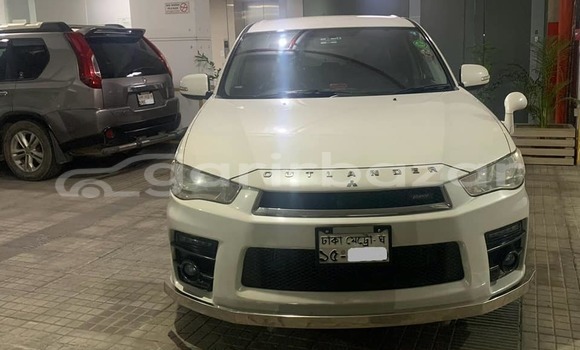 Buy Used 2015 Mitsubishi Outlandar 7seater.octane.run 2010 in Dohar, Dhaka