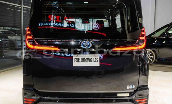 Buy Import 2022 Toyota Noah sz package hybrid 2022 in Dhaka, Dhaka Buy Import 2022 Toyota Noah sz package hybrid 2022 in Dhaka, Dhaka