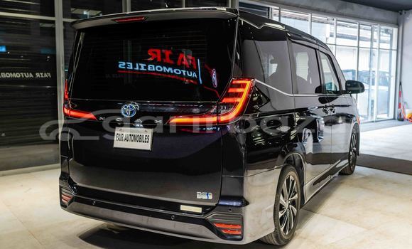 Buy Import 2022 Toyota Noah sz package hybrid 2022 in Dhaka, Dhaka Buy Import 2022 Toyota Noah sz package hybrid 2022 in Dhaka, Dhaka