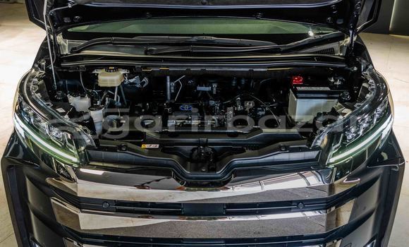 Buy Import 2022 Toyota Noah sz package hybrid 2022 in Dhaka, Dhaka Buy Import 2022 Toyota Noah sz package hybrid 2022 in Dhaka, Dhaka