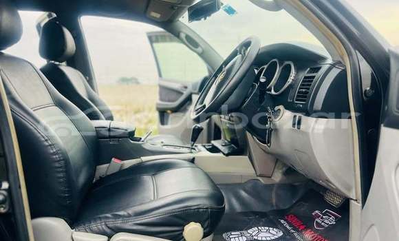 Buy Used 2004 Toyota Hilux surf in Dhaka, Dhaka Buy Used 2004 Toyota Hilux surf in Dhaka, Dhaka