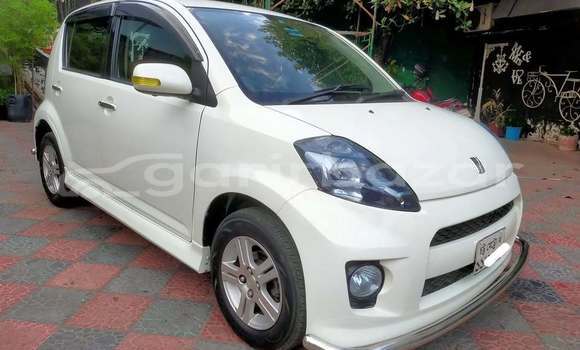 কেনা ব্যবহৃত Toyota passo White গাড়ী মধ্যে ঢাকা মধ্যে Dhaka কেনা ব্যবহৃত Toyota passo White গাড়ী মধ্যে ঢাকা মধ্যে Dhaka