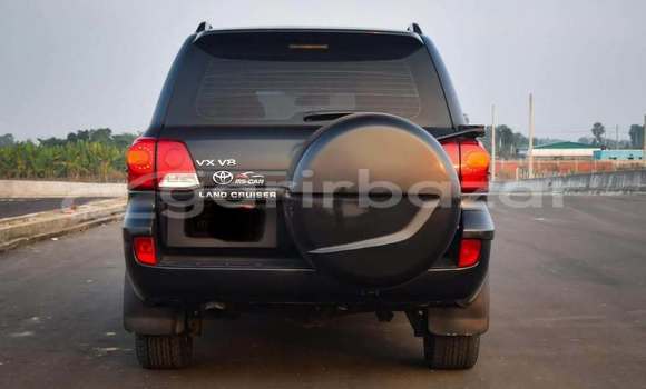 Buy Used 2016 Toyota Land Cruiser in Dhaka, Dhaka Buy Used 2016 Toyota Land Cruiser in Dhaka, Dhaka