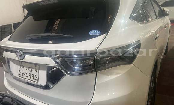 Buy Used 2015 Toyota Esquire gi premium 2019 in Dhaka, Dhaka Buy Used 2015 Toyota Esquire gi premium 2019 in Dhaka, Dhaka