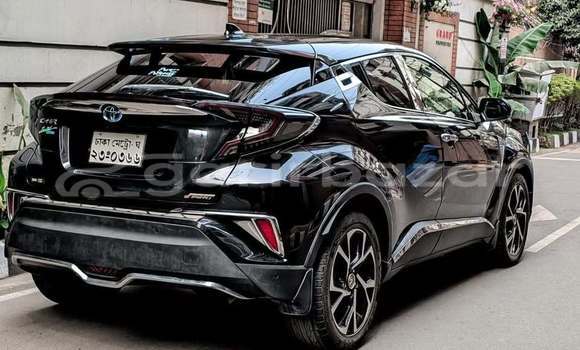 Buy Used 2017 Toyota C-HR in Dhaka, Dhaka Buy Used 2017 Toyota C-HR in Dhaka, Dhaka