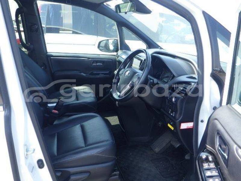 Big with watermark toyota esquire dhaka dhaka 48322