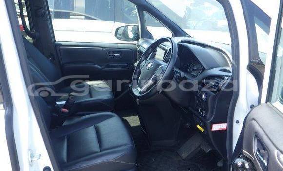 কেনা ব্যবহৃত Toyota Esquire White গাড়ী মধ্যে ঢাকা মধ্যে Dhaka কেনা ব্যবহৃত Toyota Esquire White গাড়ী মধ্যে ঢাকা মধ্যে Dhaka