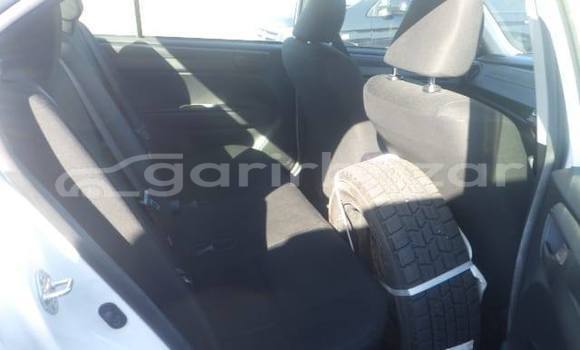 কেনা ব্যবহৃত Toyota axio White গাড়ী মধ্যে ঢাকা মধ্যে Dhaka কেনা ব্যবহৃত Toyota axio White গাড়ী মধ্যে ঢাকা মধ্যে Dhaka