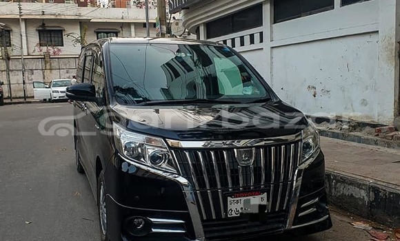 Buy Used 2015 Toyota Esquire in Dhaka, Dhaka Buy Used 2015 Toyota Esquire in Dhaka, Dhaka