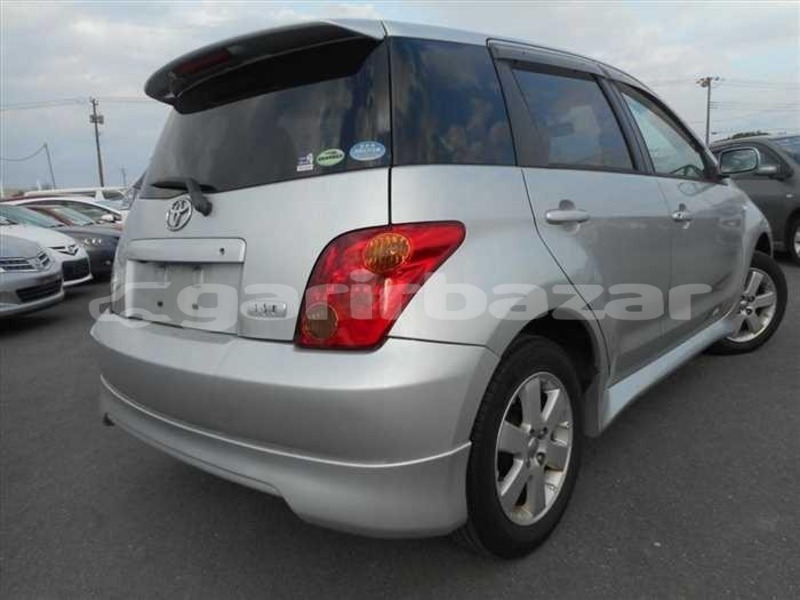 Big with watermark toyota ist dhaka dhaka 5342