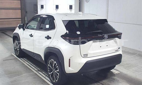 Buy Used 2016 Toyota Yaris in Dhaka, Dhaka Buy Used 2016 Toyota Yaris in Dhaka, Dhaka