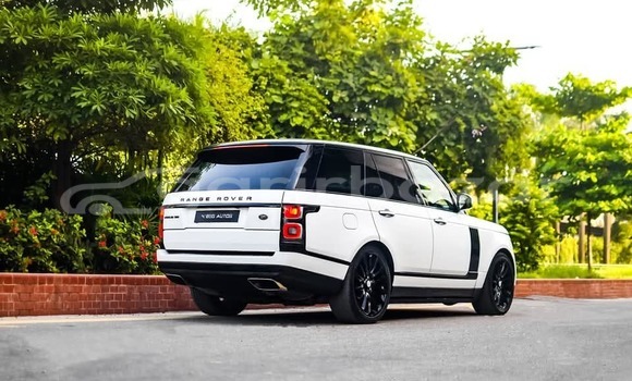 Buy Used 2015 Mercedes-Benz Range rover vogue in Dhaka, Dhaka Buy Used 2015 Mercedes-Benz Range rover vogue in Dhaka, Dhaka