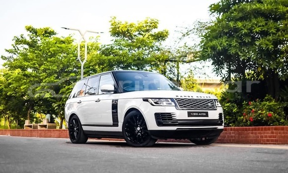 Buy Used 2015 Mercedes-Benz Range rover vogue in Dhaka, Dhaka Buy Used 2015 Mercedes-Benz Range rover vogue in Dhaka, Dhaka