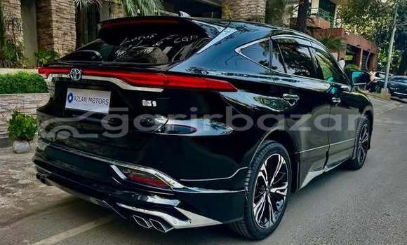 Buy Used 2020 Toyota Harrier in Dhaka, Dhaka Buy Used 2020 Toyota Harrier in Dhaka, Dhaka