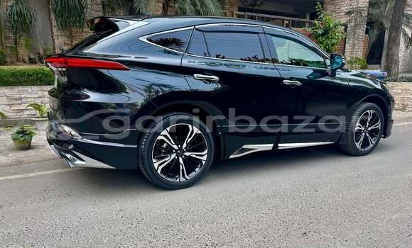 Buy Used 2020 Toyota Harrier in Dhaka, Dhaka Buy Used 2020 Toyota Harrier in Dhaka, Dhaka