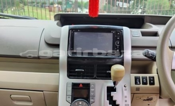 Buy Used 2010 Toyota Noah in Dhaka, Dhaka Buy Used 2010 Toyota Noah in Dhaka, Dhaka