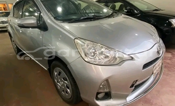 কিনুন ব্যবহৃত Toyota গাড়ী কিনুন ব্যবহৃত Toyota গাড়ী