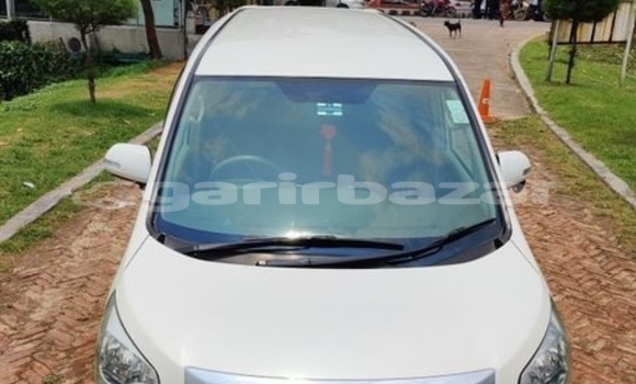 Buy Used 2010 Toyota Noah in Dhaka, Dhaka Buy Used 2010 Toyota Noah in Dhaka, Dhaka