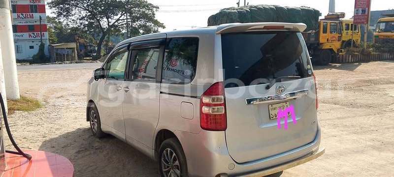 Big with watermark toyota x noah dhaka dhaka 48409