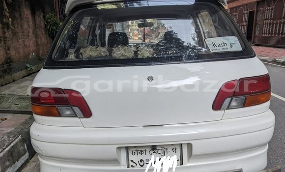 কেনা ব্যবহৃত Toyota starlet White গাড়ী মধ্যে ঢাকা মধ্যে Dhaka কেনা ব্যবহৃত Toyota starlet White গাড়ী মধ্যে ঢাকা মধ্যে Dhaka