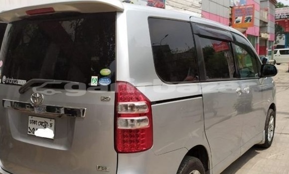কেনা ব্যবহৃত Toyota Noah Silver গাড়ী মধ্যে ঢাকা মধ্যে Dhaka কেনা ব্যবহৃত Toyota Noah Silver গাড়ী মধ্যে ঢাকা মধ্যে Dhaka