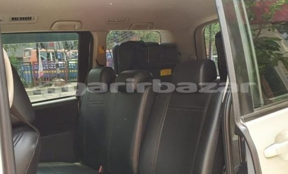 কেনা ব্যবহৃত Toyota Noah Silver গাড়ী মধ্যে ঢাকা মধ্যে Dhaka কেনা ব্যবহৃত Toyota Noah Silver গাড়ী মধ্যে ঢাকা মধ্যে Dhaka