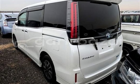 কেনা ব্যবহৃত Toyota Esquire White গাড়ী মধ্যে ঢাকা মধ্যে Dhaka কেনা ব্যবহৃত Toyota Esquire White গাড়ী মধ্যে ঢাকা মধ্যে Dhaka