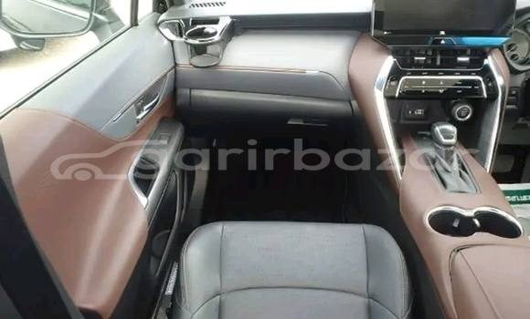 Buy Used Toyota Harrier elegence non hybrid 2019 in Bandarban, Bandarban Buy Used Toyota Harrier elegence non hybrid 2019 in Bandarban, Bandarban