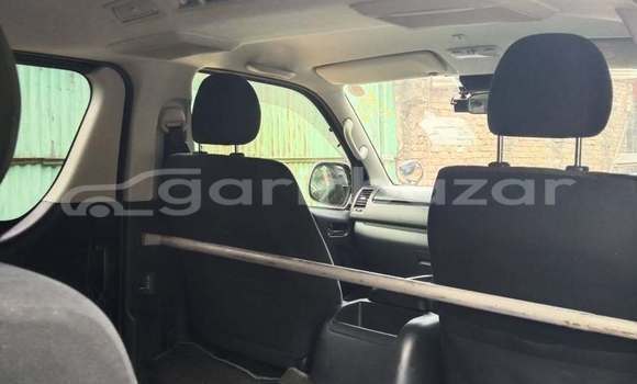 Buy Used 2019 Toyota Hiace in Dhaka, Dhaka Buy Used 2019 Toyota Hiace in Dhaka, Dhaka