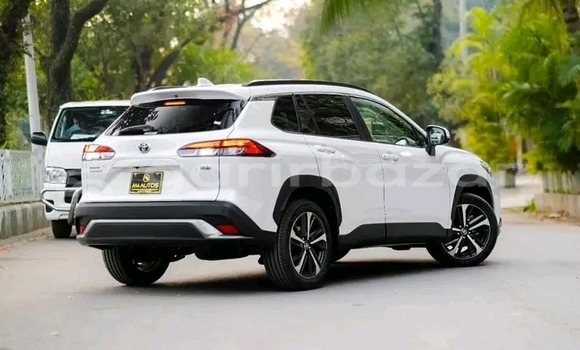 Buy Used Toyota Corolla 2021 in Dhamrai, Dhaka Buy Used Toyota Corolla 2021 in Dhamrai, Dhaka