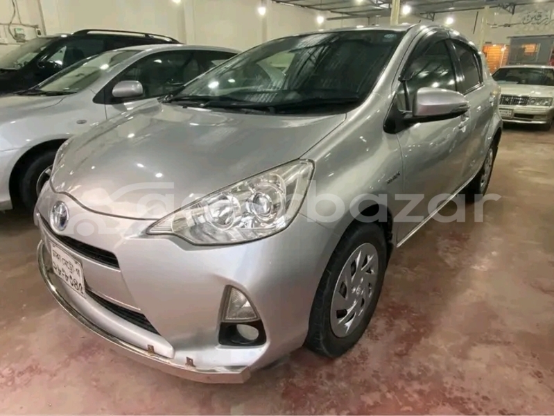 Big with watermark toyota aqua g hybrid purple 2019 kishorganj bajitpur 48587