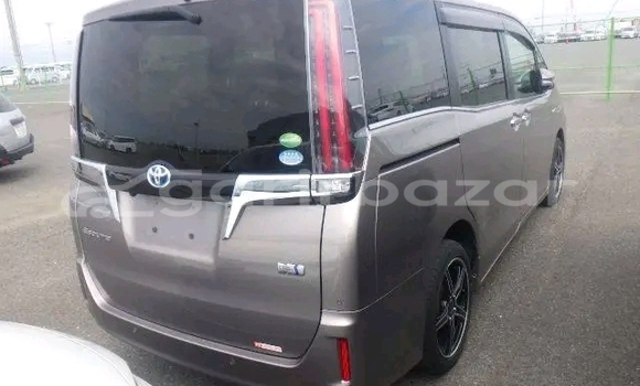 কেনা ব্যবহৃত Toyota Esquire gi pkg Other গাড়ী মধ্যে বান্দরবান মধ্যে Bandarban কেনা ব্যবহৃত Toyota Esquire gi pkg Other গাড়ী মধ্যে বান্দরবান মধ্যে Bandarban