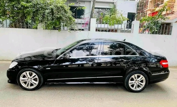 Buy Used Mercedes-Benz E 250 in Bajitpur, Kishorganj Buy Used Mercedes-Benz E 250 in Bajitpur, Kishorganj