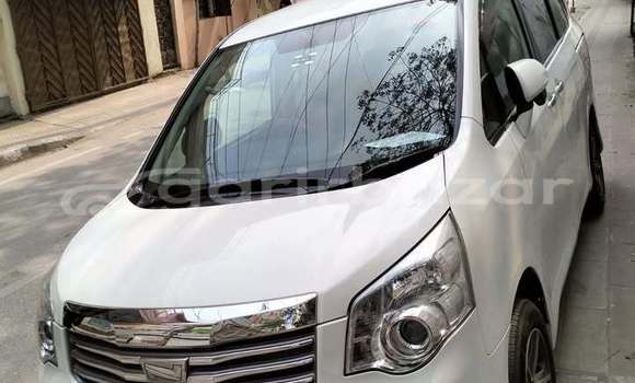 কেনা ব্যবহৃত Toyota Noah White গাড়ী মধ্যে ঢাকা মধ্যে Dhaka কেনা ব্যবহৃত Toyota Noah White গাড়ী মধ্যে ঢাকা মধ্যে Dhaka