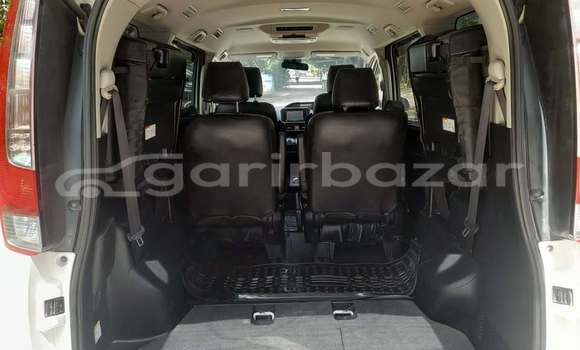 Buy Used 2014 Toyota Esquire in Dhaka, Dhaka Buy Used 2014 Toyota Esquire in Dhaka, Dhaka